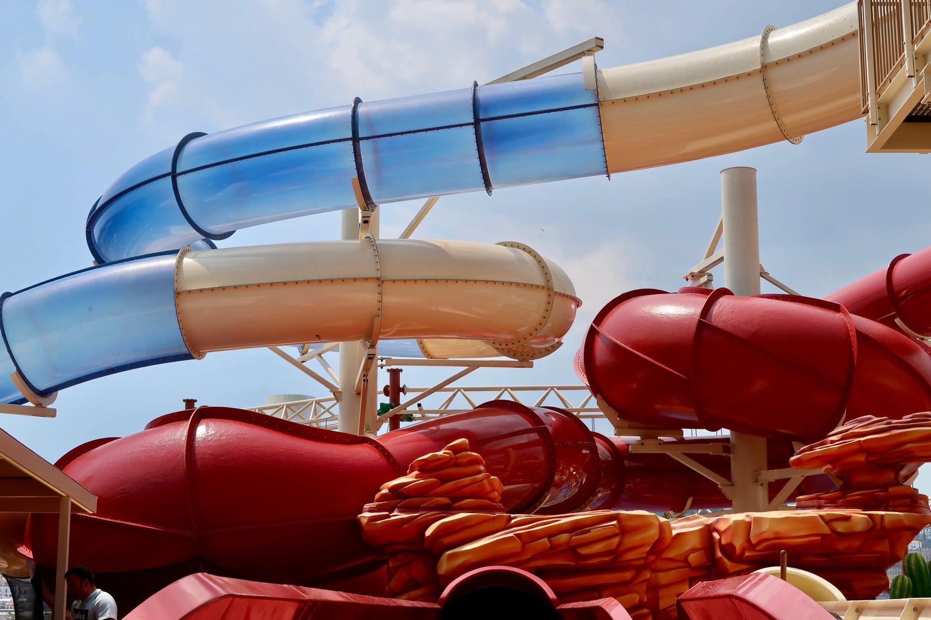 Horaires Aqualand Saint-Cyr 2026 et meilleur timing pour éviter la foule — parc aquatique toboggans famille