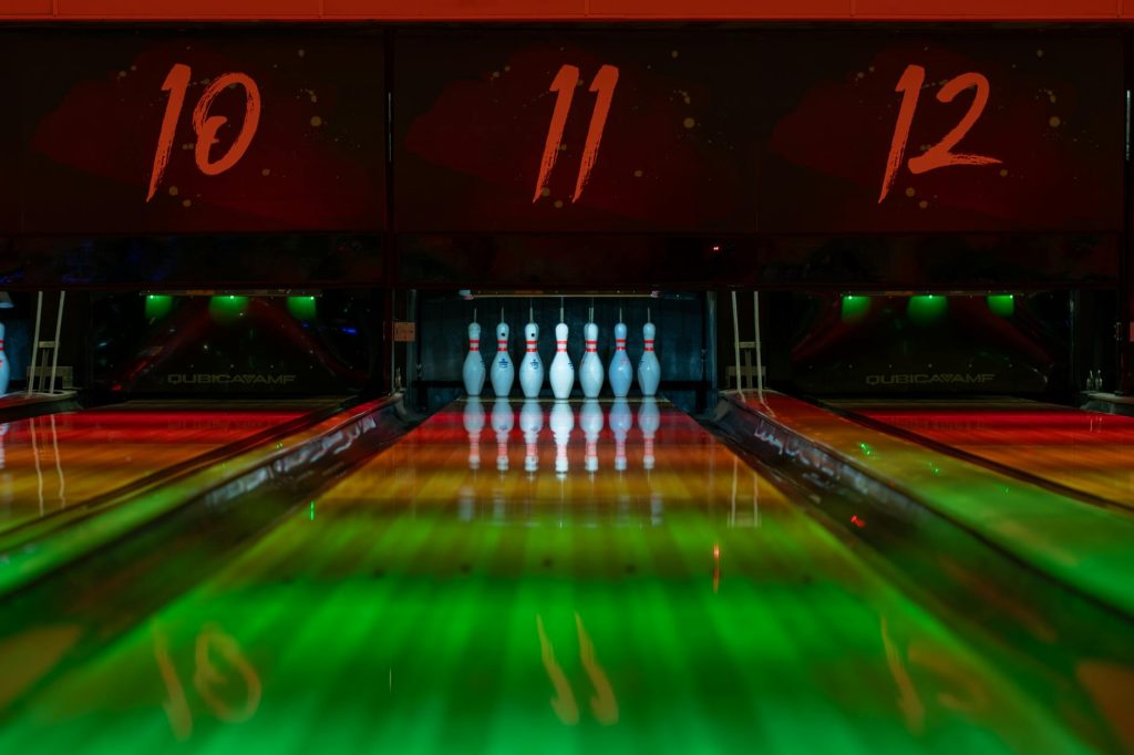 Bowling Aurillac prix, horaires et — pistes de bowling colorées