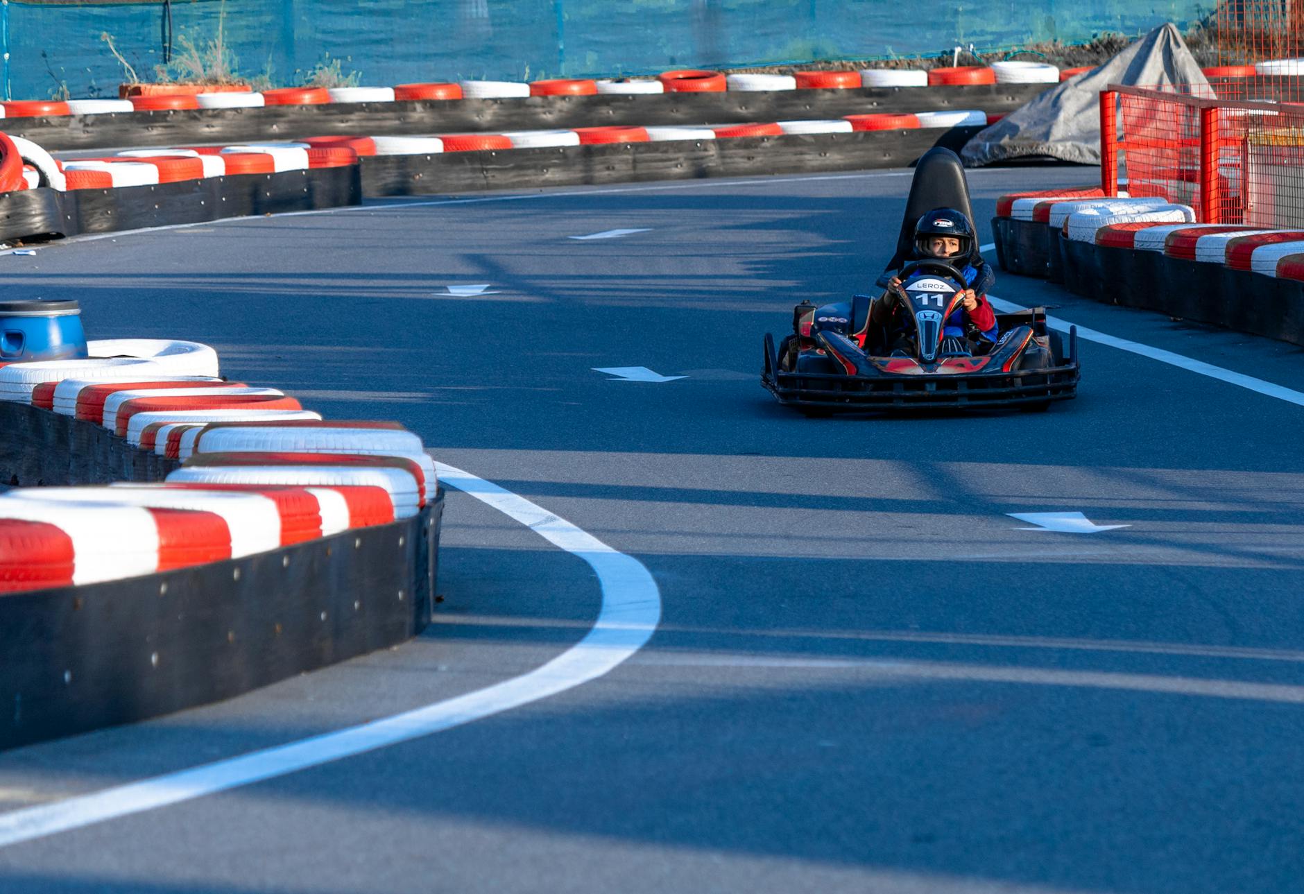 Anniversaire karting à Corbas près de Lyon : à qui ça s’adresse vraiment — anniversaire karting course