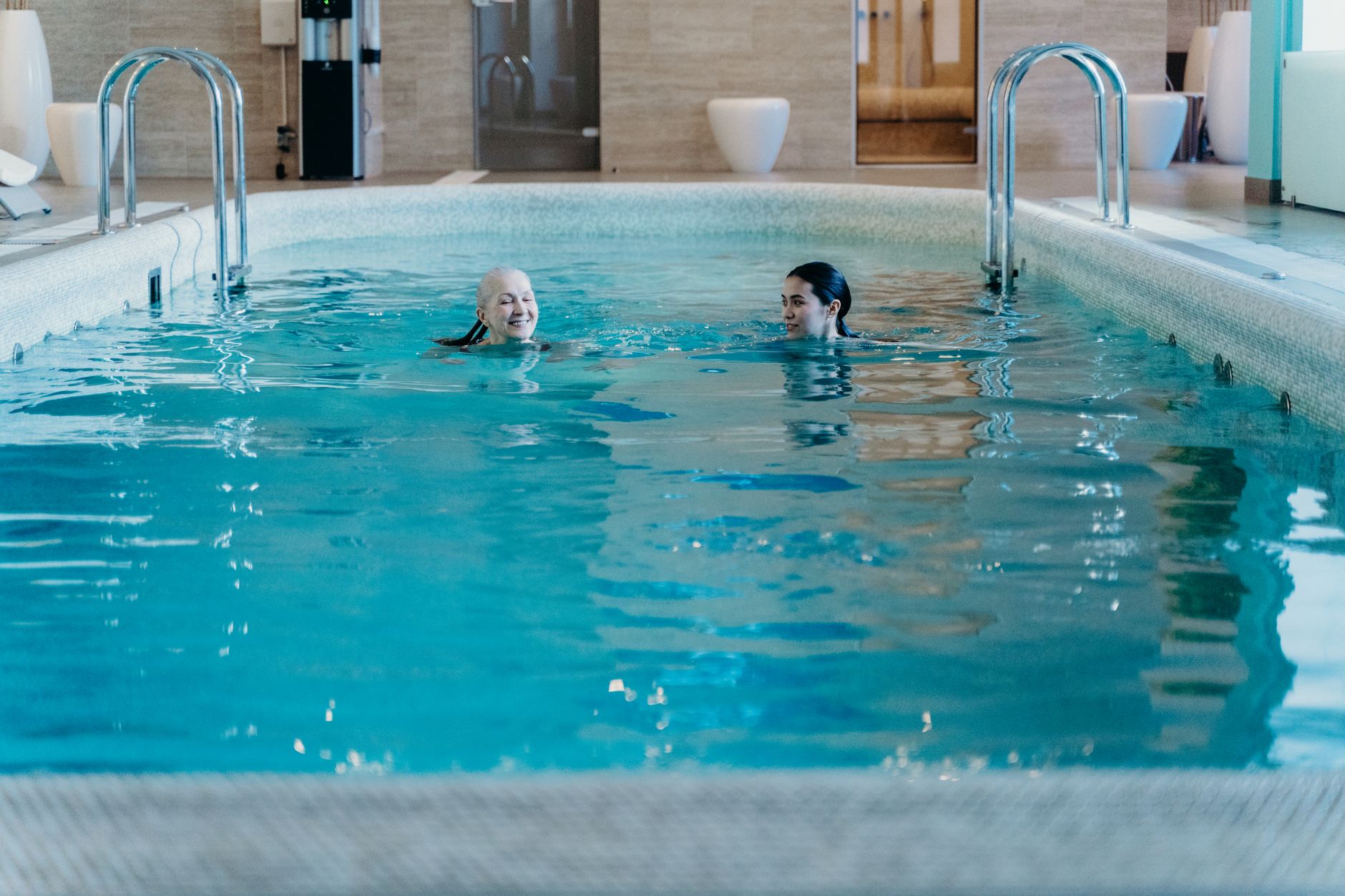 En bref : avis sur Center Parcs Les Bois-Francs — activités familiales Center Parcs piscine intérieure