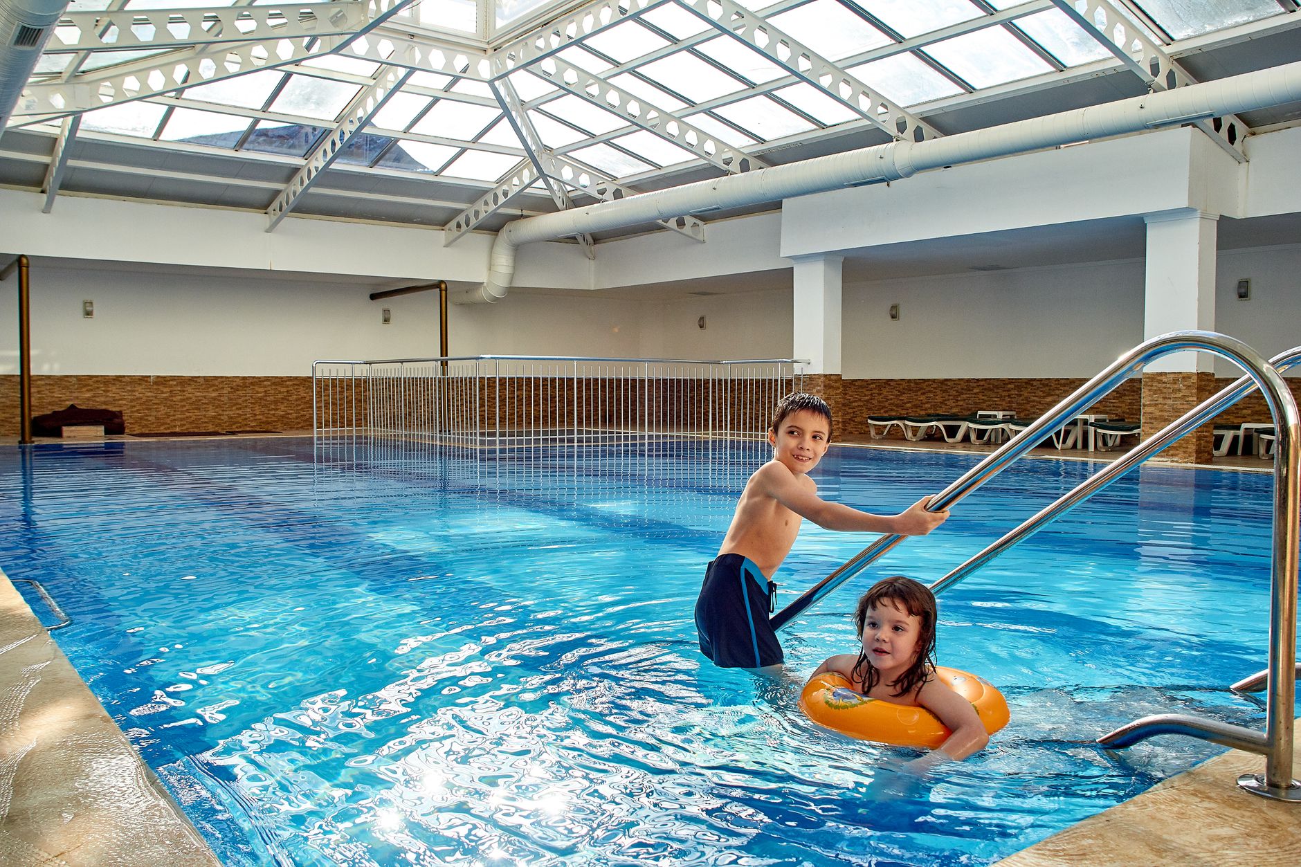 Center Parcs Normandie (Les Bois-Francs) — activités familiales Center Parcs piscine intérieure
